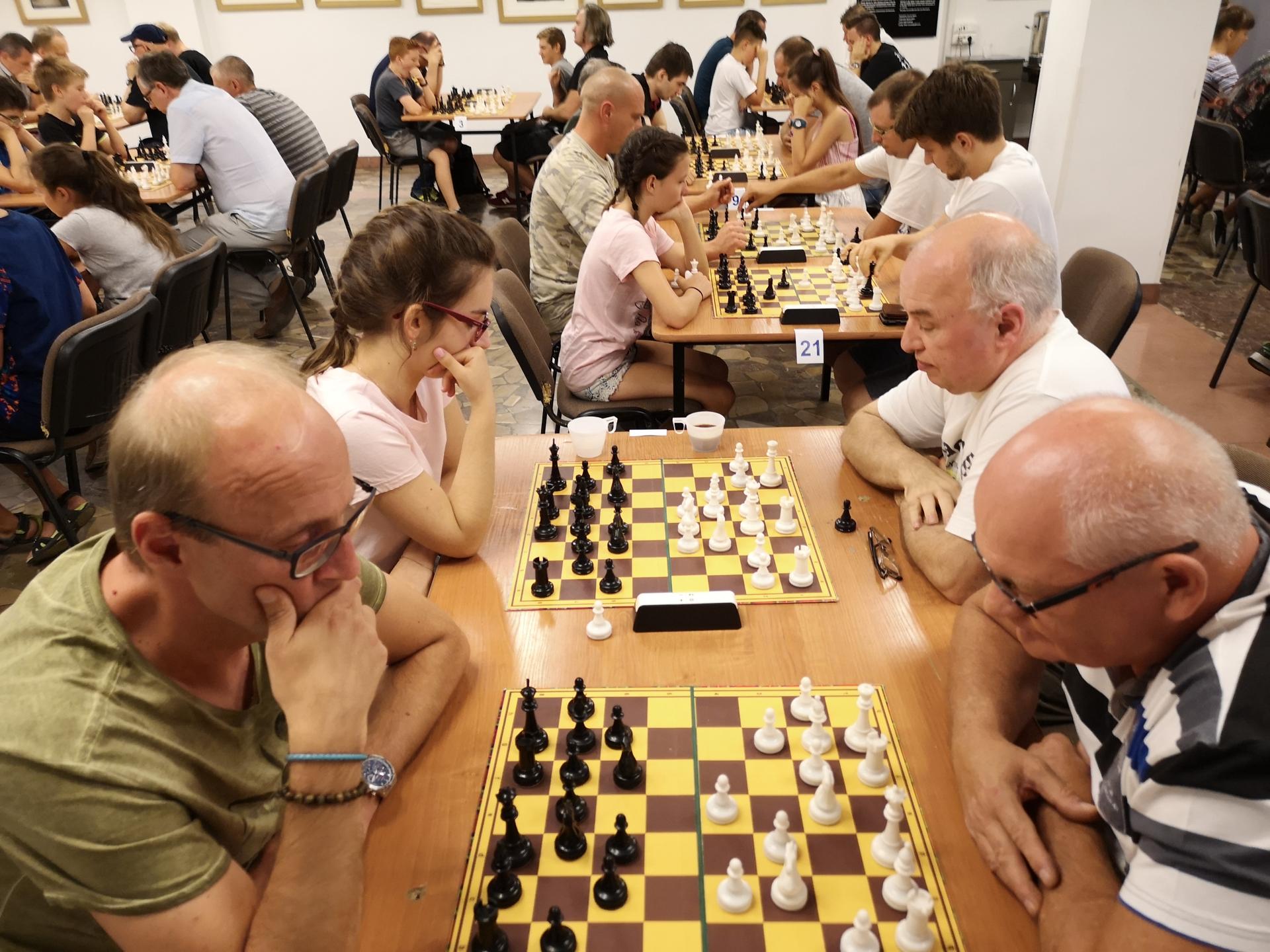 ZŁOTA WIEŻA w Wapnie - zapraszamy na powiatowy turniej szachowy i warcabowy