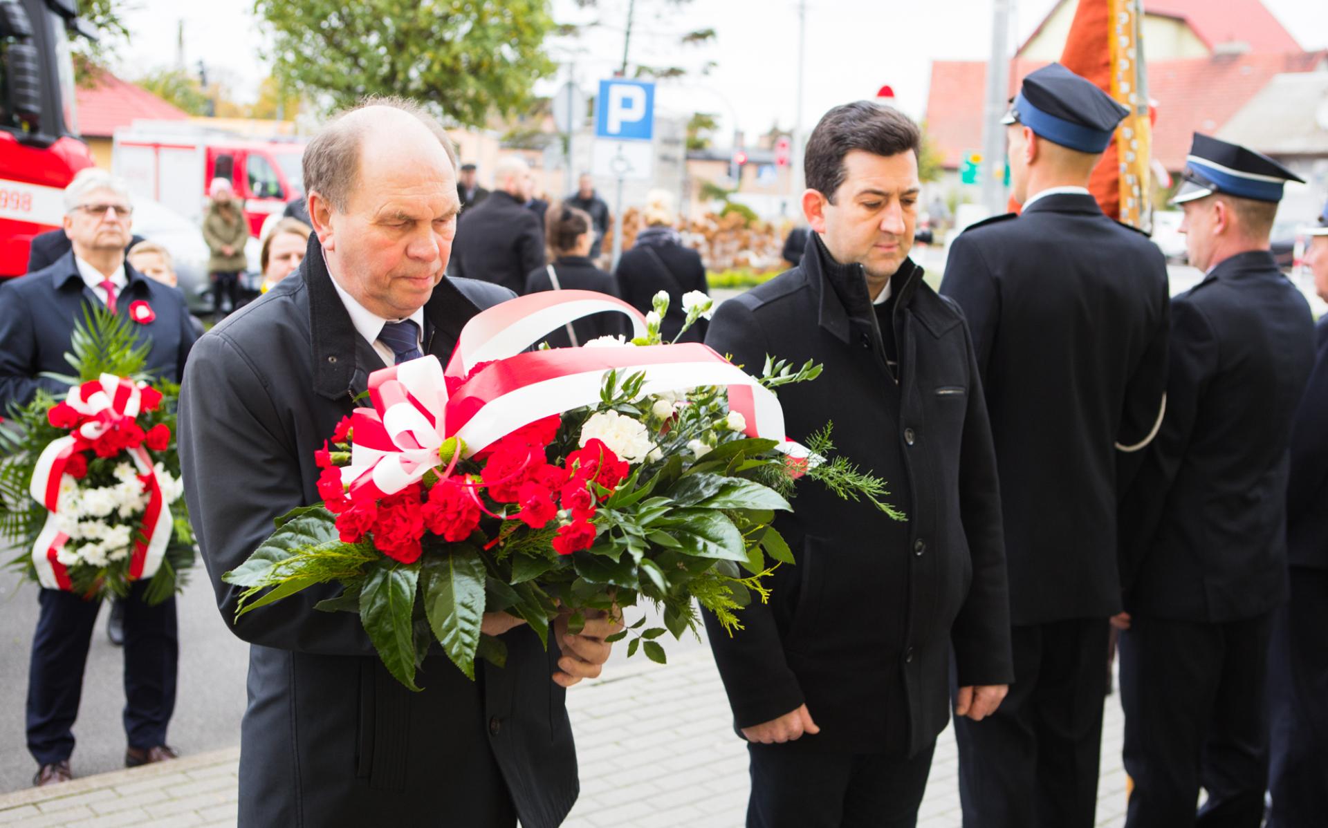 Delegacje Powiatu Wągrowieckiego uczciły w gminach Święto Niepodległości