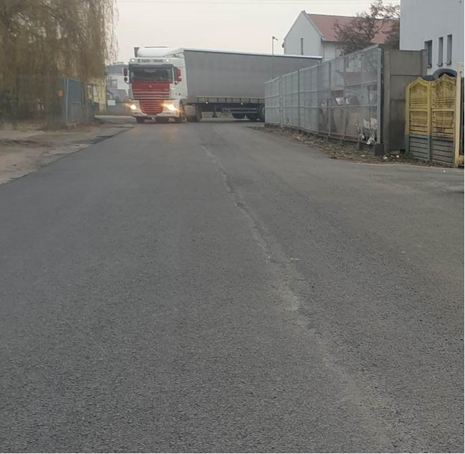 Zakończono pierwszy etap remontu drogi wewnętrznej w Wągrowcu przy ul. Janowieckiej