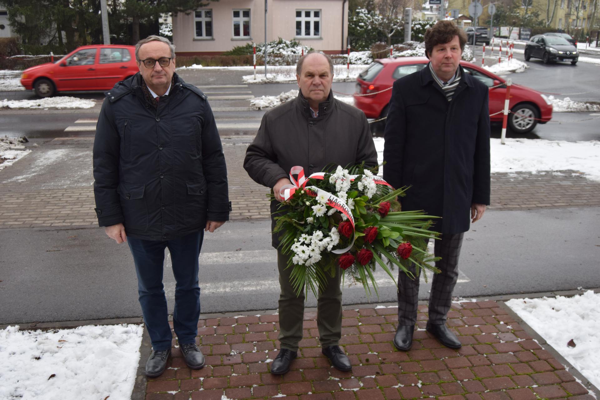 Delegacja powiatu uczciła 78. rocznicę wyzwolenia Wągrowca