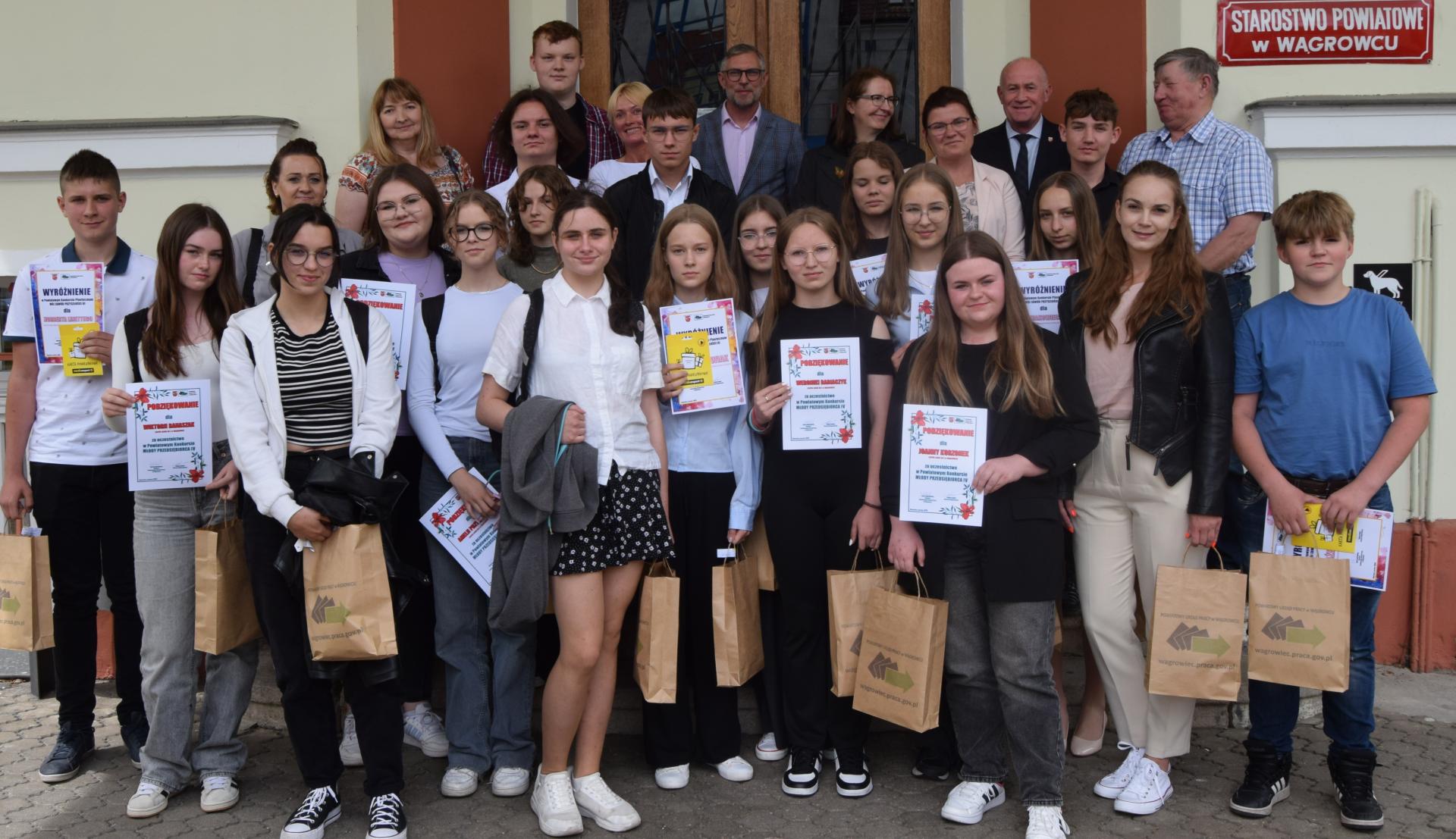 Podsumowanie powiatowych konkursów dla młodzieży zorganizowanych przez PUP