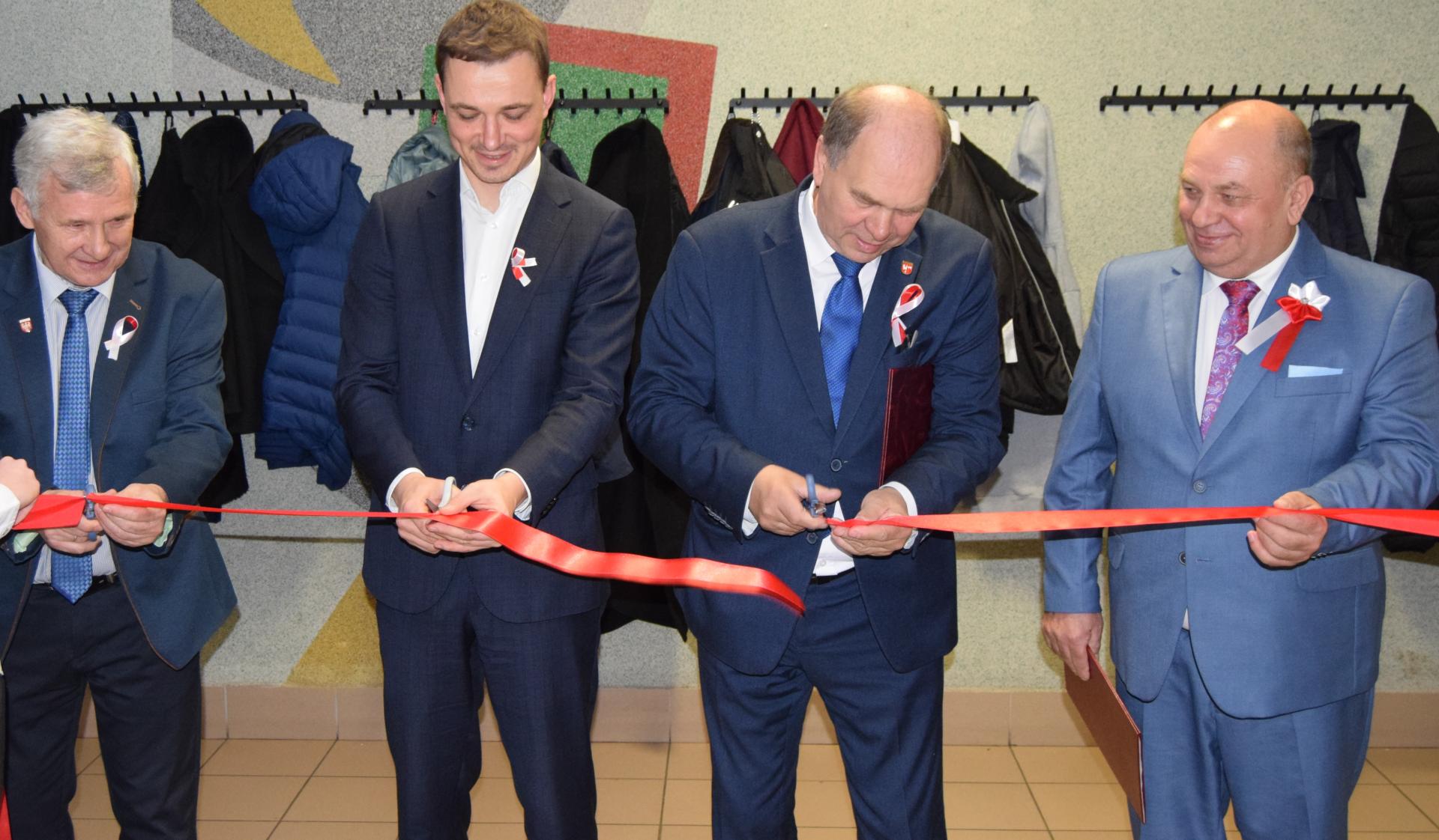 Uroczysty apel i otwarcie Wystawy Symboli Narodowych w ZS nr 1