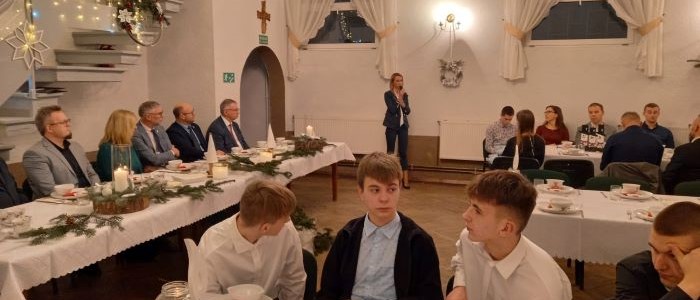 Spotkanie wigilijne w Młodzieżowym Ośrodku Socjoterapii  w Gołańczy