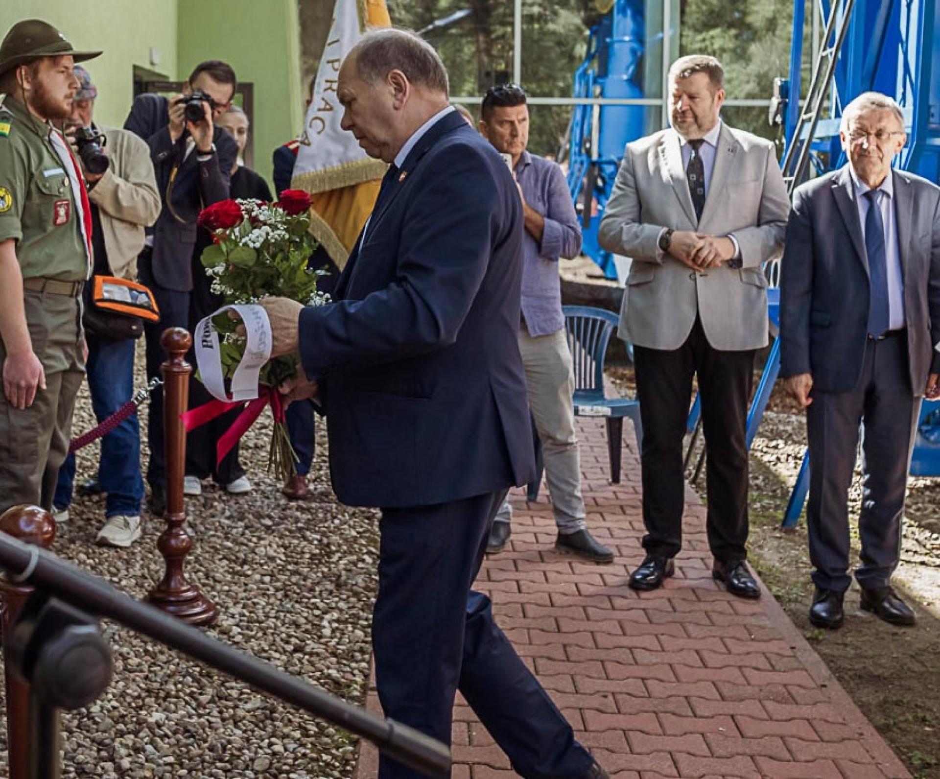 Uroczystość odsłonięcia tablicy poświęconej pamięci dr. Mariana Króla