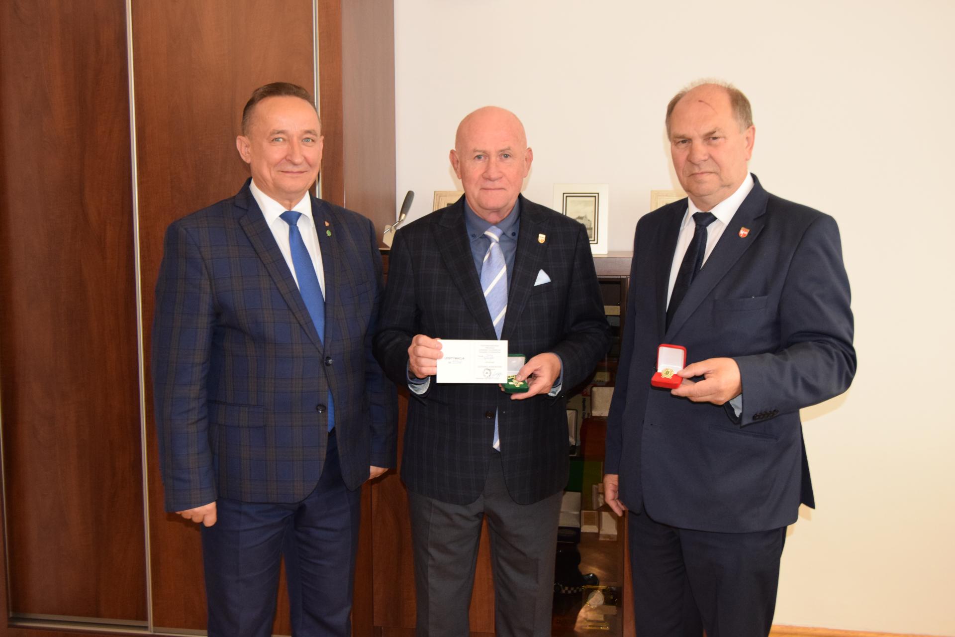 Dzień Sybiraka - włodarze powiatu uhonorowani