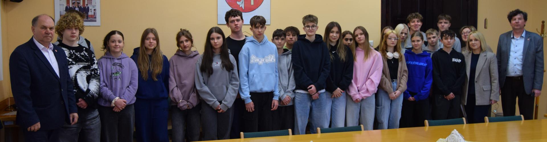 Wizyta młodzieży z Zespołu Szkół nr 2 w Starostwie Powiatowym