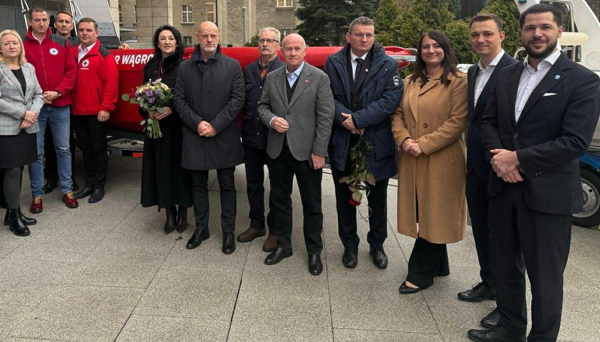 Przekazanie nowoczesnego sprzętu ratowniczego dla WOPR