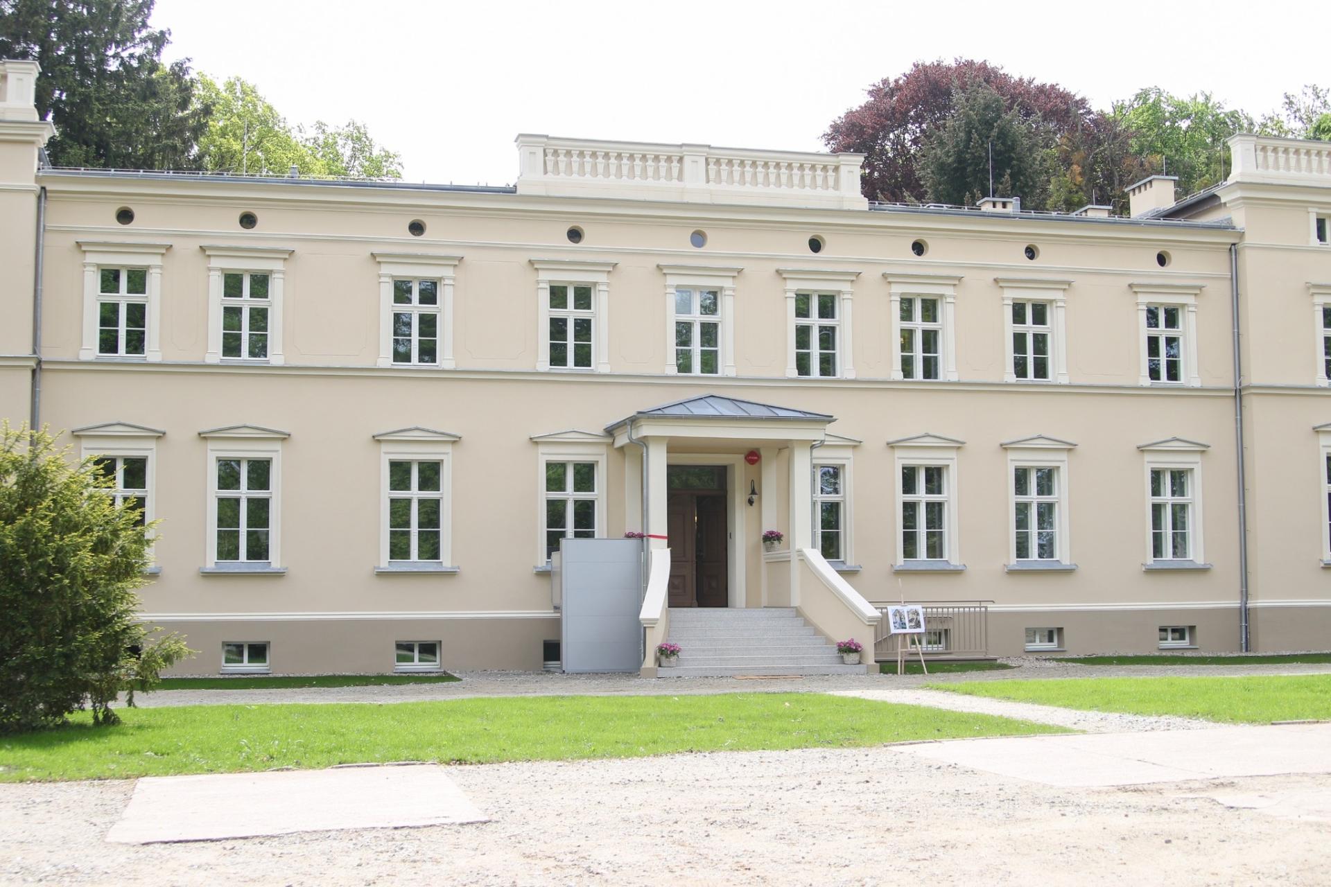Pałac w Rościnnie po modernizacji